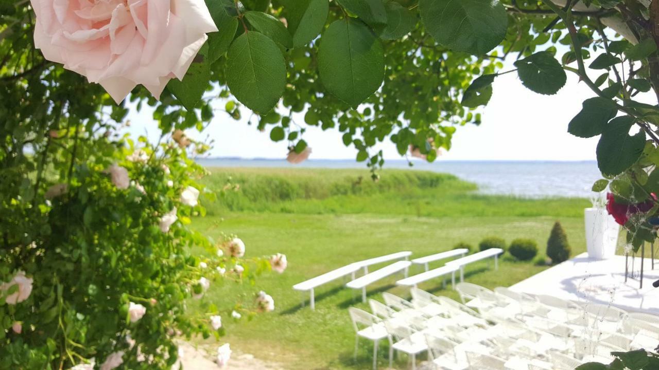 ホテル Inselhof Vineta ツェンピン エクステリア 写真